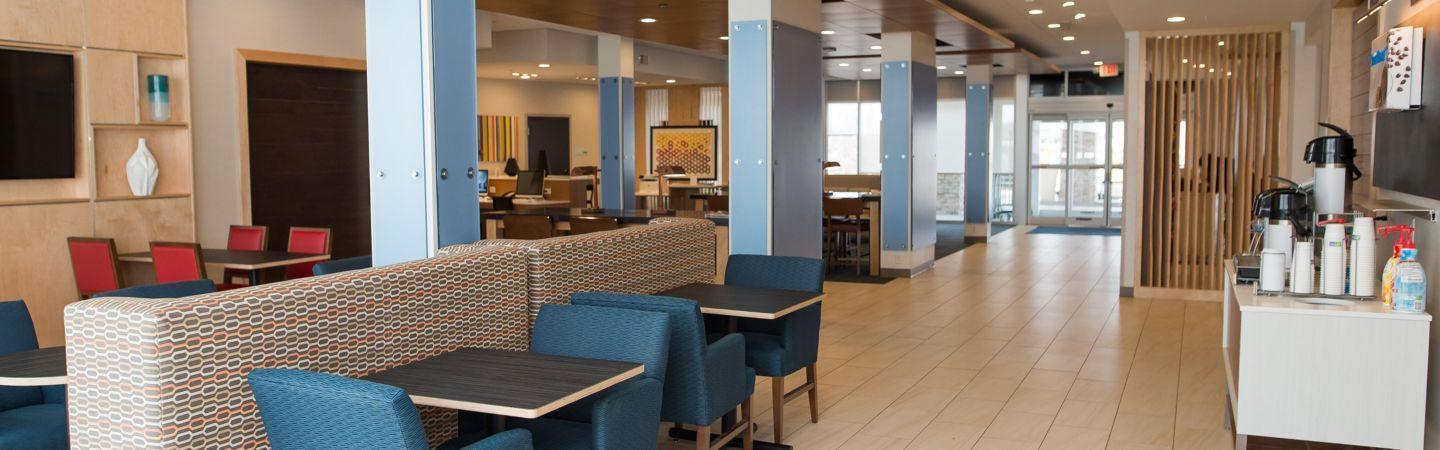 Holiday Inn Express & Suites - Marietta By Ihg Bagian luar foto