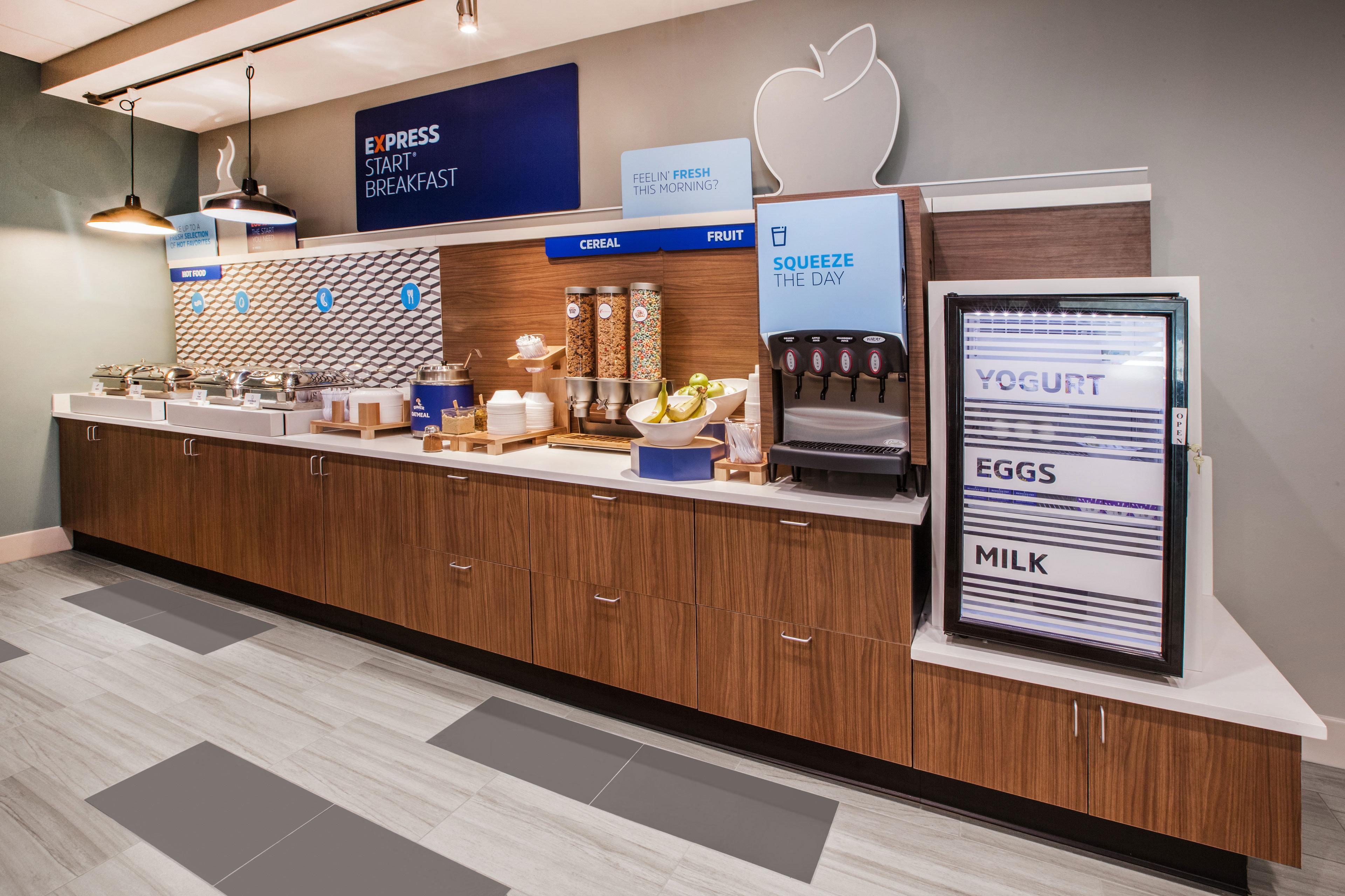 Holiday Inn Express & Suites - Marietta By Ihg Bagian luar foto