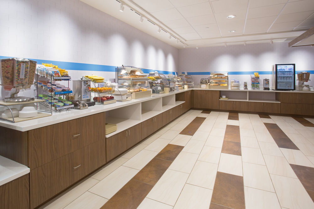 Holiday Inn Express & Suites - Marietta By Ihg Bagian luar foto