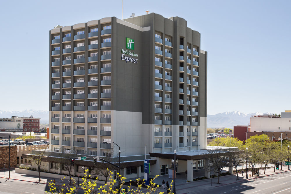 Holiday Inn Express & Suites - Marietta By Ihg Bagian luar foto