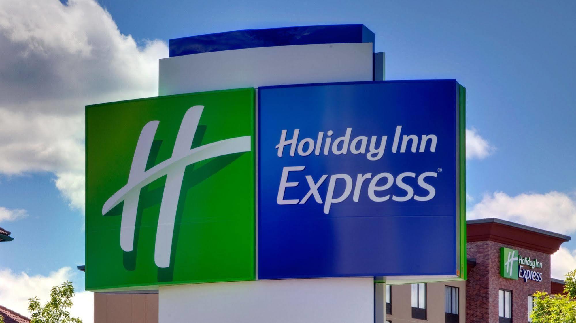 Holiday Inn Express & Suites - Marietta By Ihg Bagian luar foto